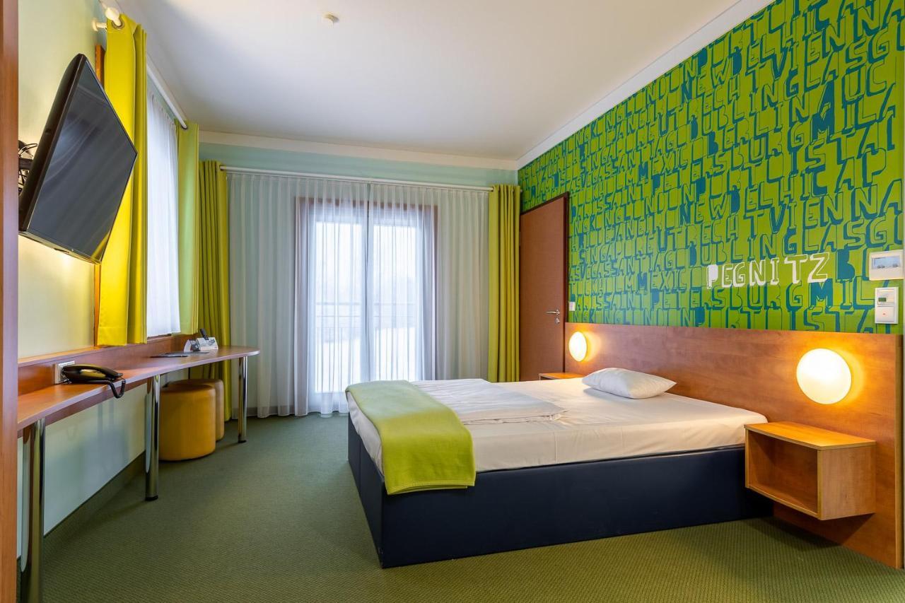 Hotel Fraenkische Schweiz-เพกนิทซ์ ภายนอก รูปภาพ